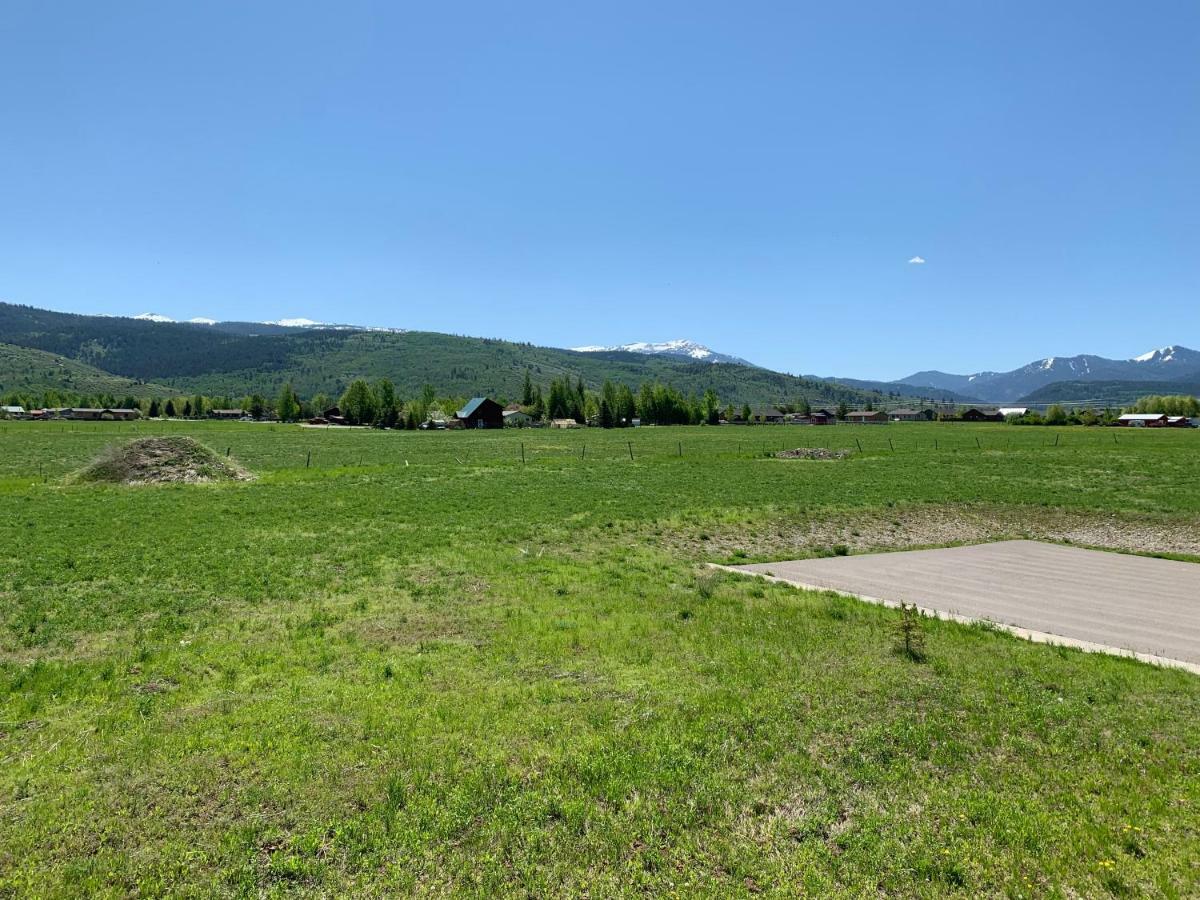 Teton Valley Motel Виктор Экстерьер фото