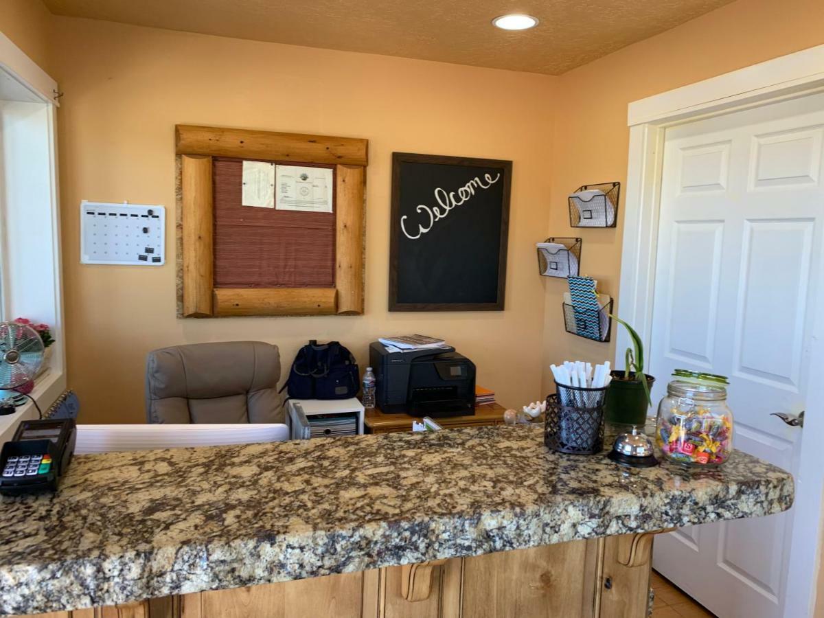 Teton Valley Motel Виктор Экстерьер фото